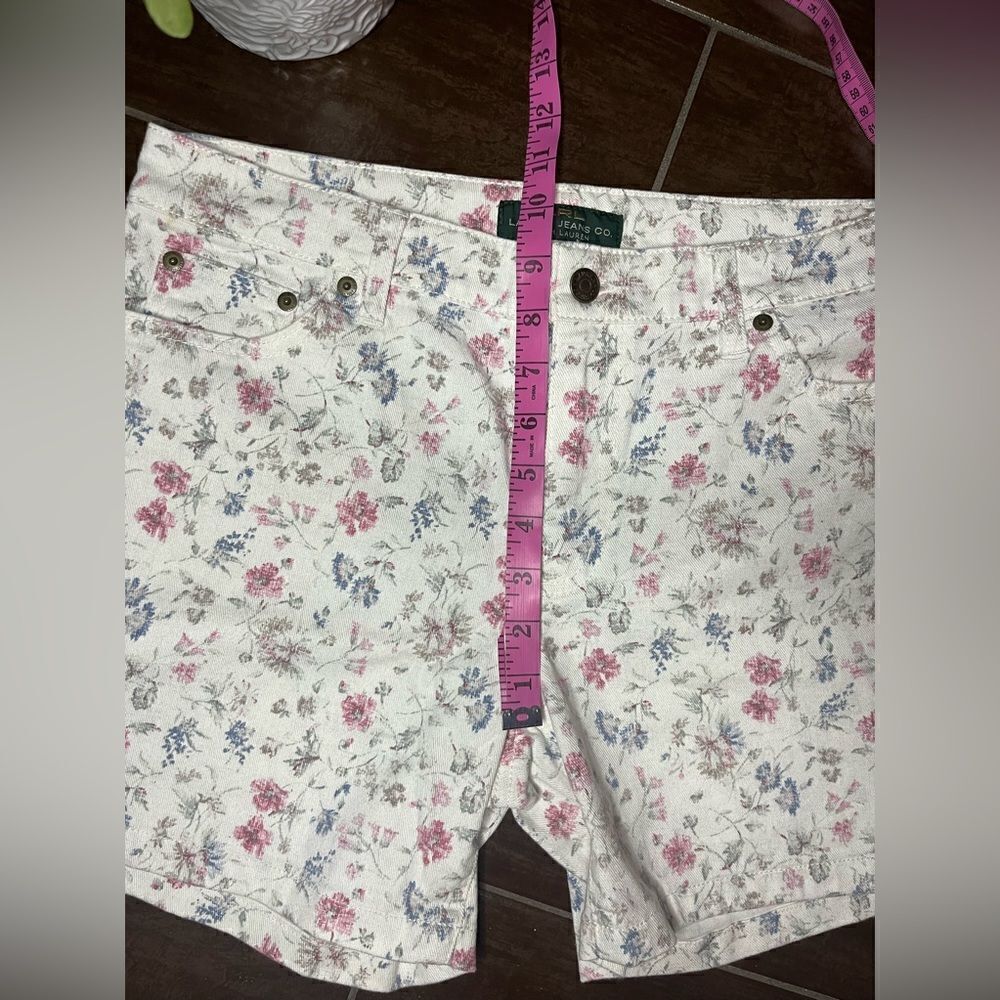 Lauren Jeans Co. Ralph Lauren floral denim shorts sz 6 - Picture 6 of 7